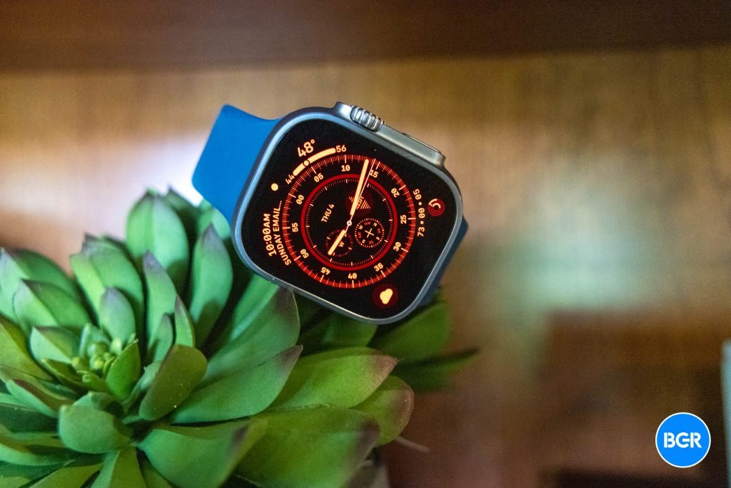 Kuo confirms microLED Apple Watch Ultra was canceled