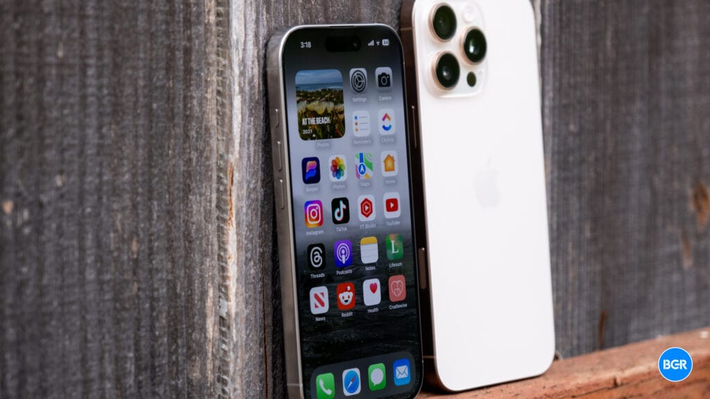 iPhones quietly got a new security feature that’s frustrating the FBI and investigators