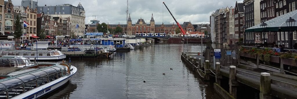 Dutch voters grasp digital urgency better than their politicians